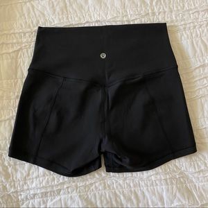 NWOT Lululemon Align Shorts 4”